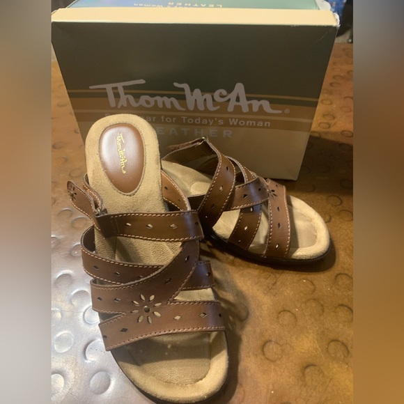 Thom McAn Shoes Womens Thom Mcan Sandals Size 7w Comfort Poshmark